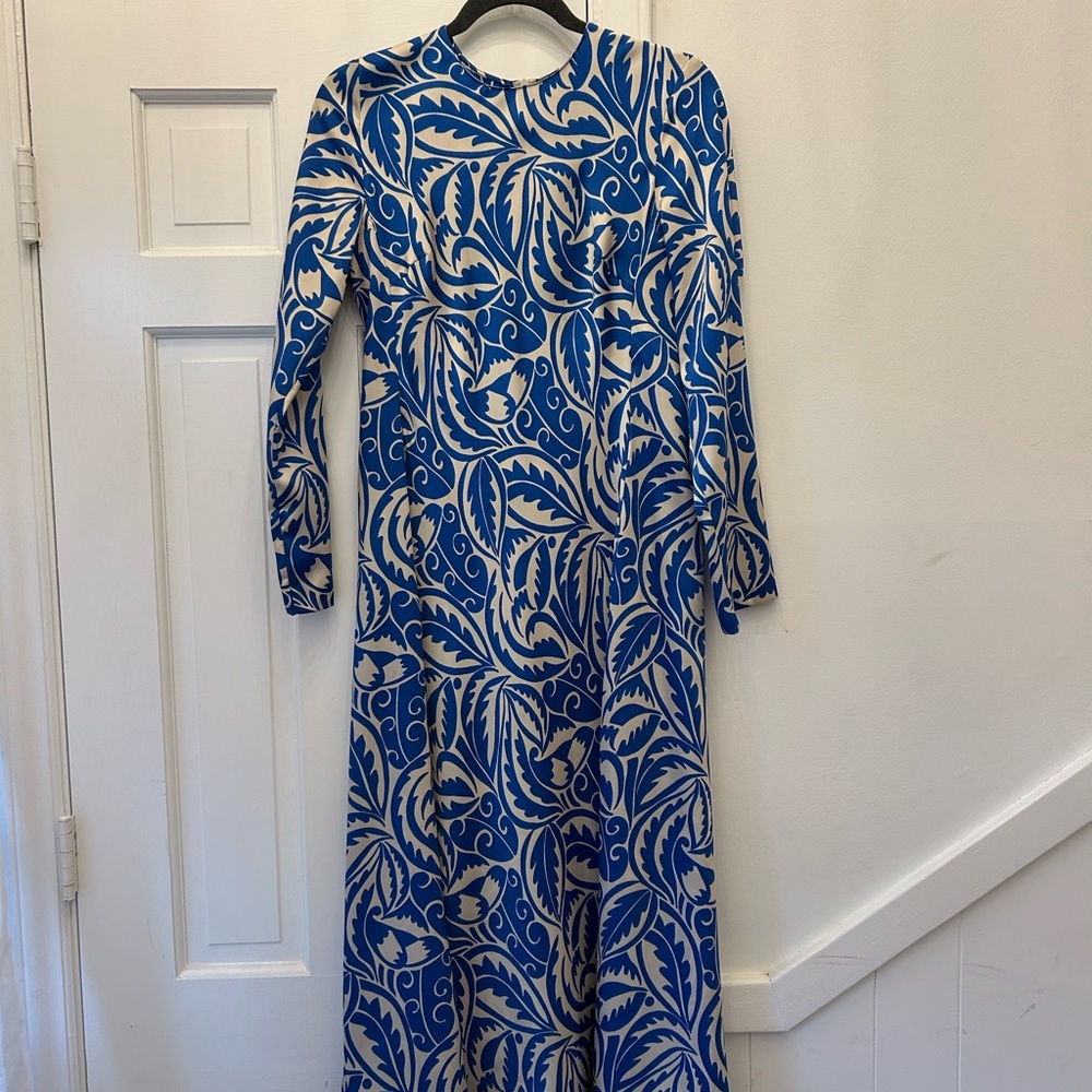 Zara Blue and White Patterned Dress - Picture 2 of 3